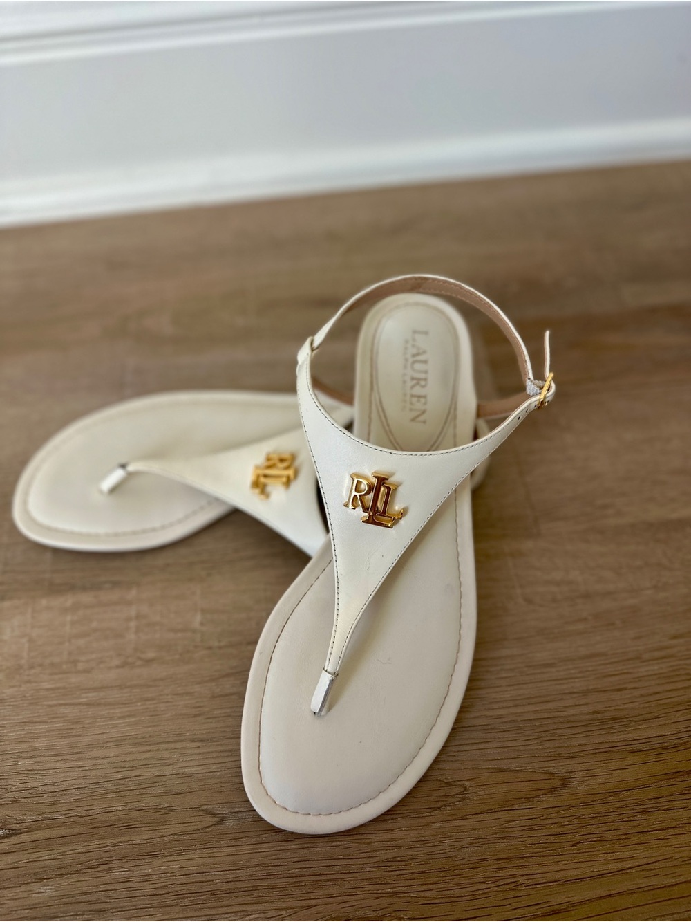 Ralph Lauren Gold-Accented Cream Leather T-Strap Sandals - Picture 4 of 9